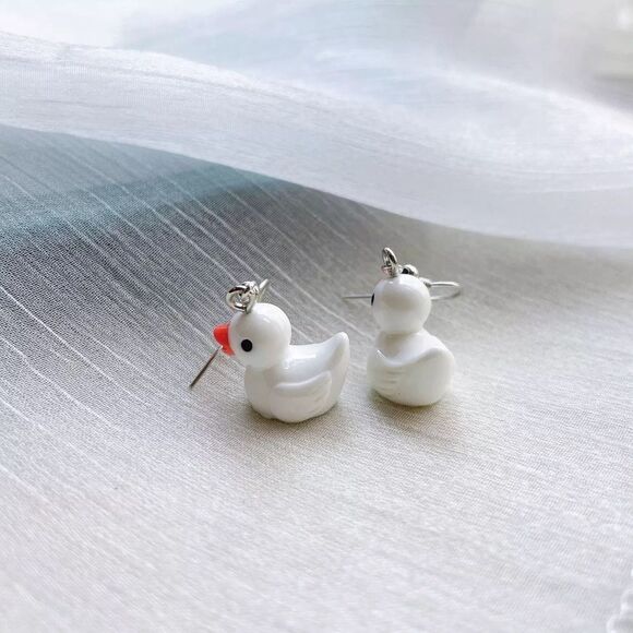 🆕White Duck Charm Dangle Earrings - Picture 4 of 5